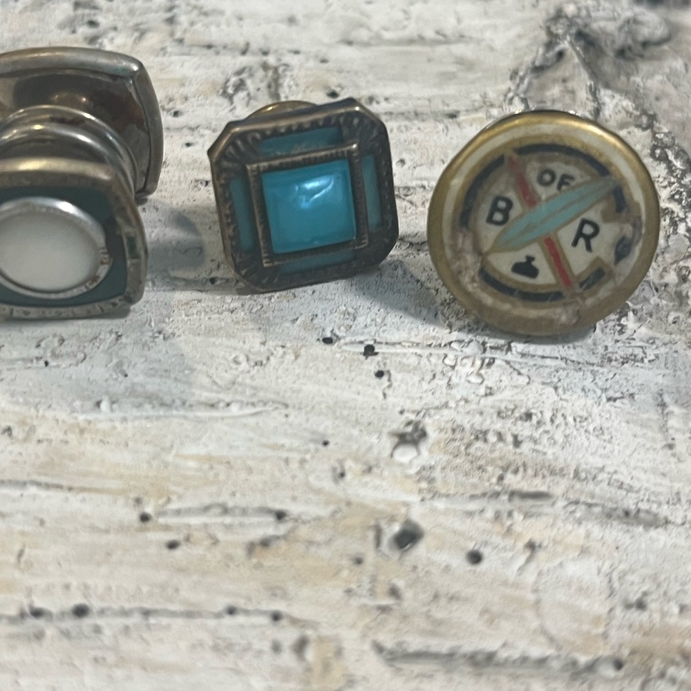 Lapel/button/snap link pins